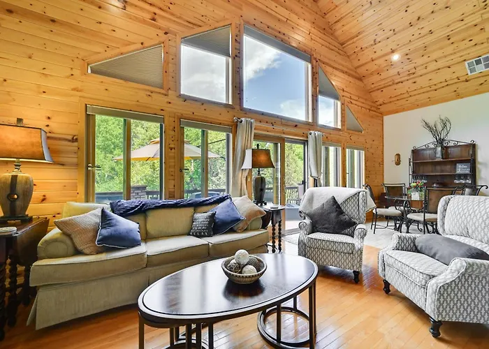 Log In W/ Deck, Mtn & Creek Views