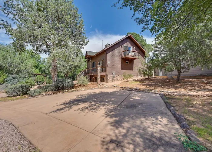 Holiday home Log In W/ Deck, Mtn & Creek Views