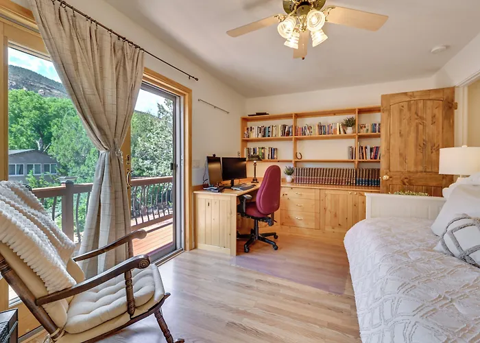 Holiday home Log In W/ Deck, Mtn & Creek Views Payson
